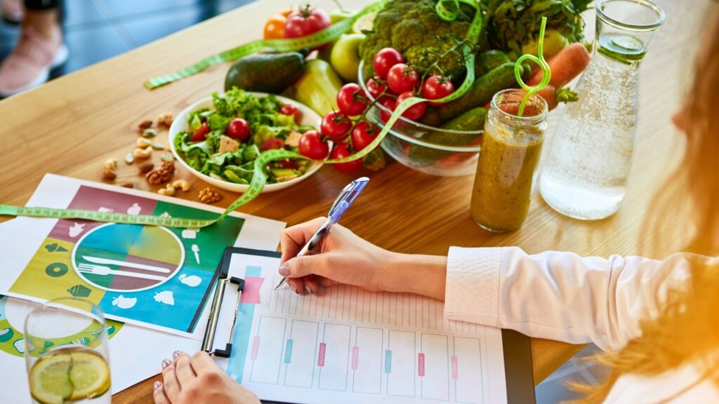 A nutritionist calculates nutrition